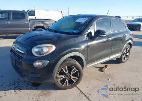 2016 Fiat 500X Easy z USA, uszkodzony, nr VIN ZFBCFYBT5GP376179
